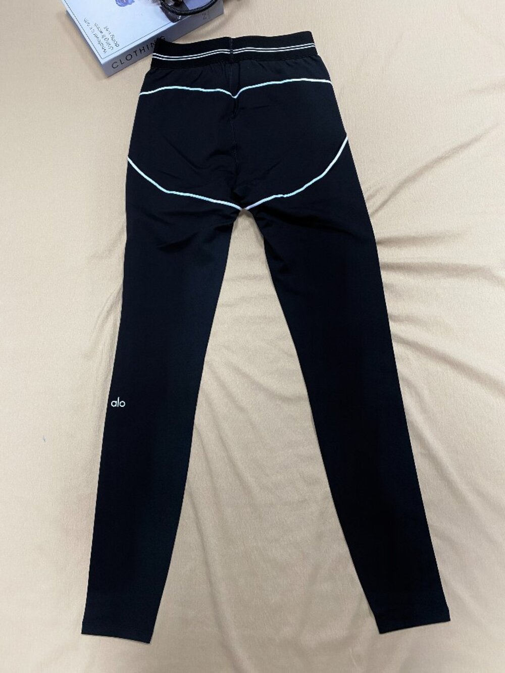 Black/White🍒🔥Alo Airbrush High-Waist Heart Throb Legging Sculpting Fit NWT - Picture 7 of 9